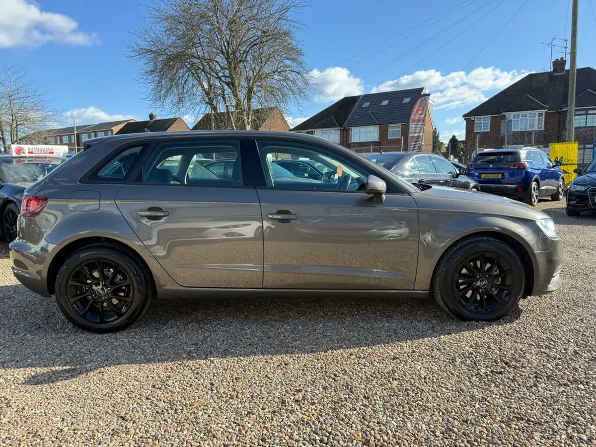 2015-audi-a3-16tdi-se-sportback-5d-big-13