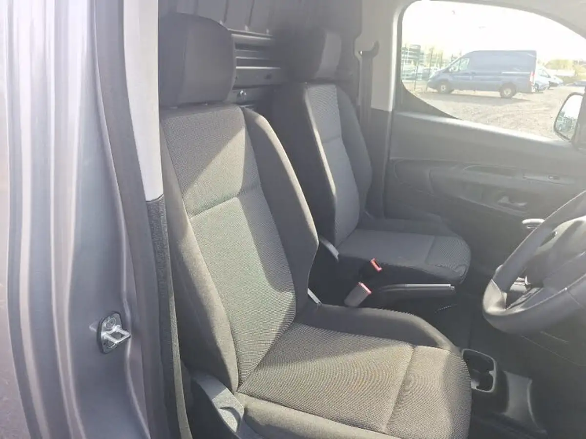 2024-peugeot-partner-15-bluehdi-professional-100pseu6d-big-12
