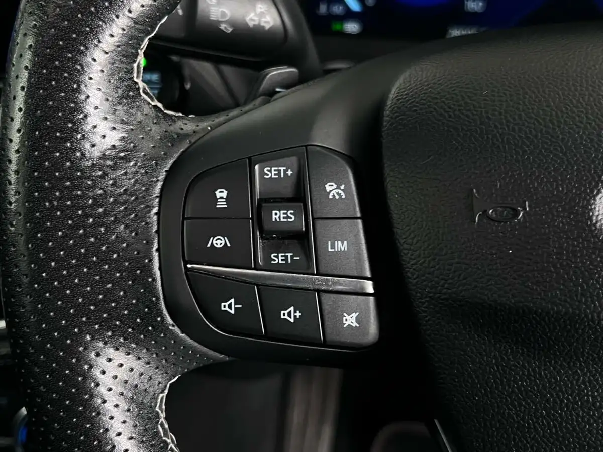 2021-ford-puma-suv-10-st-line-vignale-125ps-auto-big-18