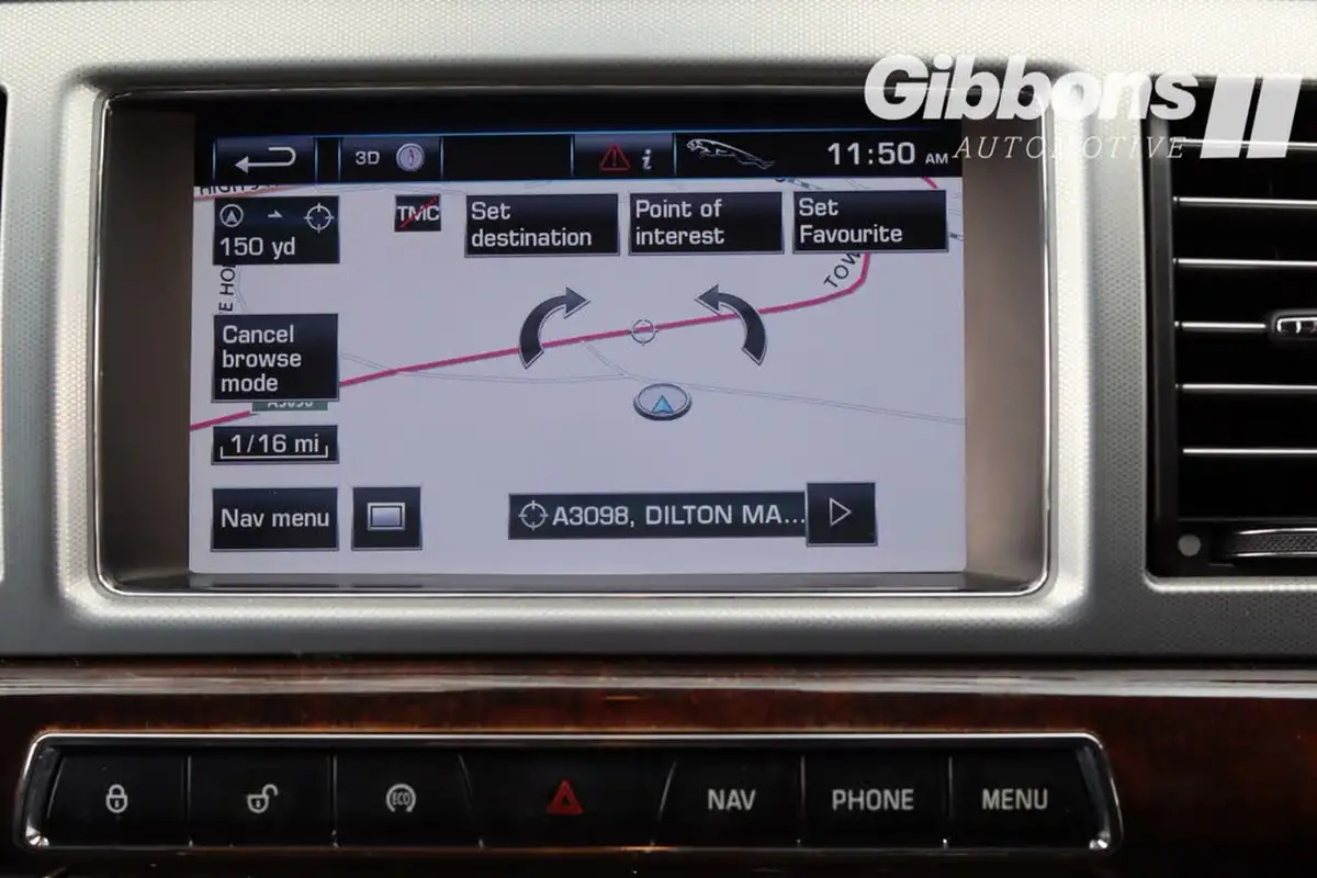 2011-jaguar-xf-22td-luxury-big-39