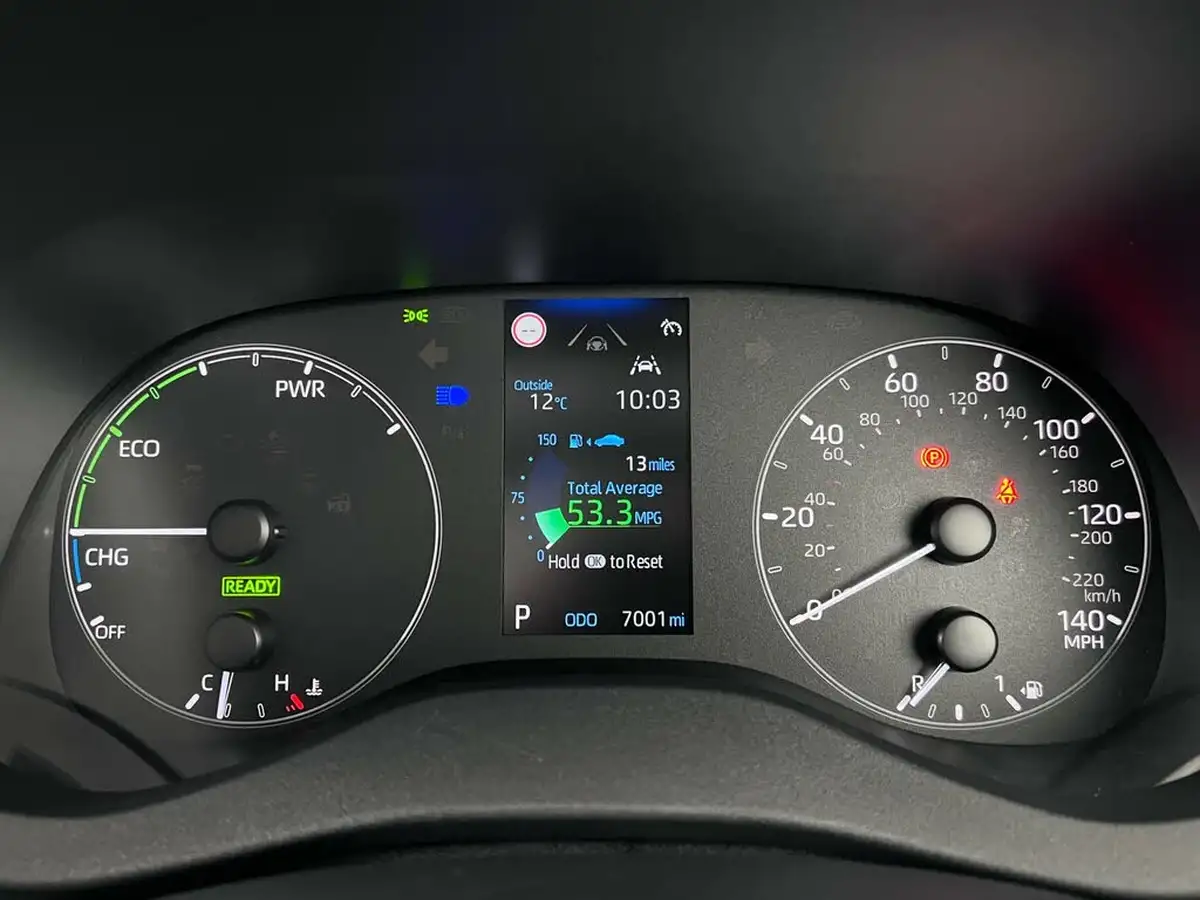2024-mazda-mazda2-15-exclusive-line-big-13