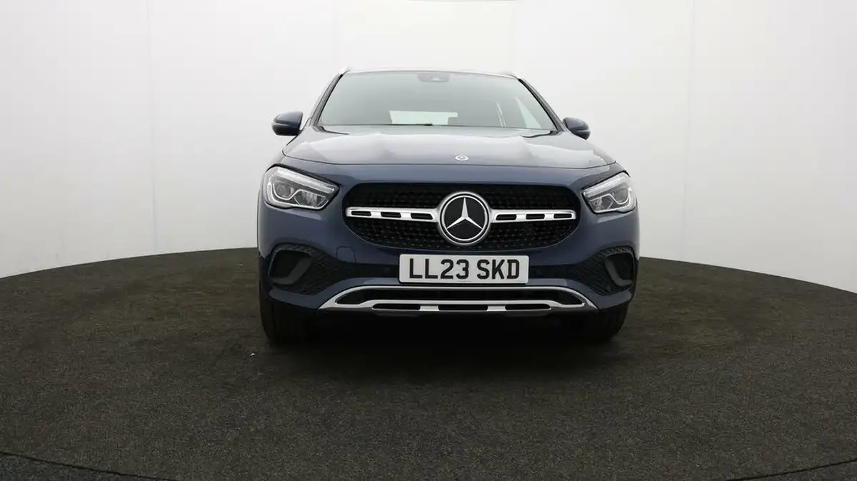 2023-mercedes-benz-gla-class-13-gla-200-sport-executive-station-wagon-big-1