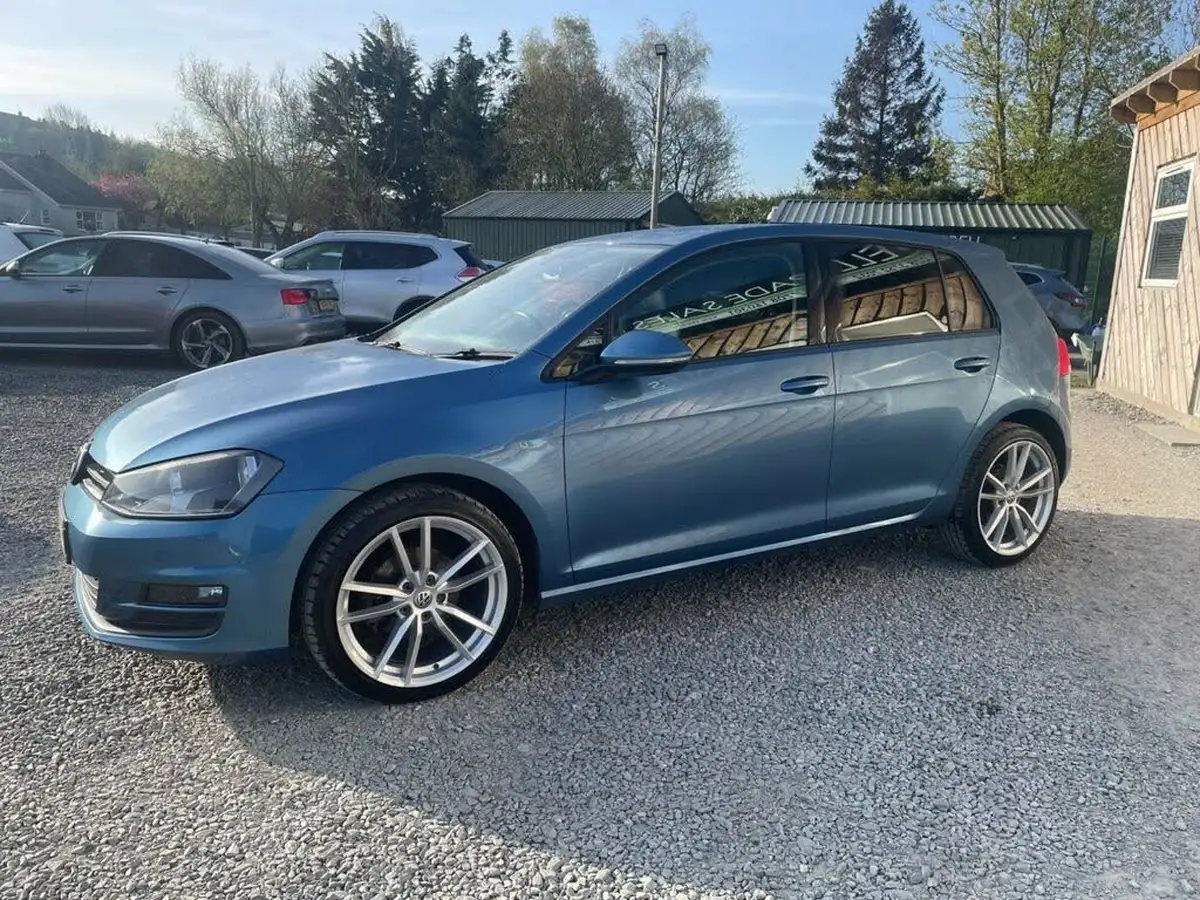 2015-volkswagen-golf-16tdi-match-105ps-bmt-ss-5d-big-2