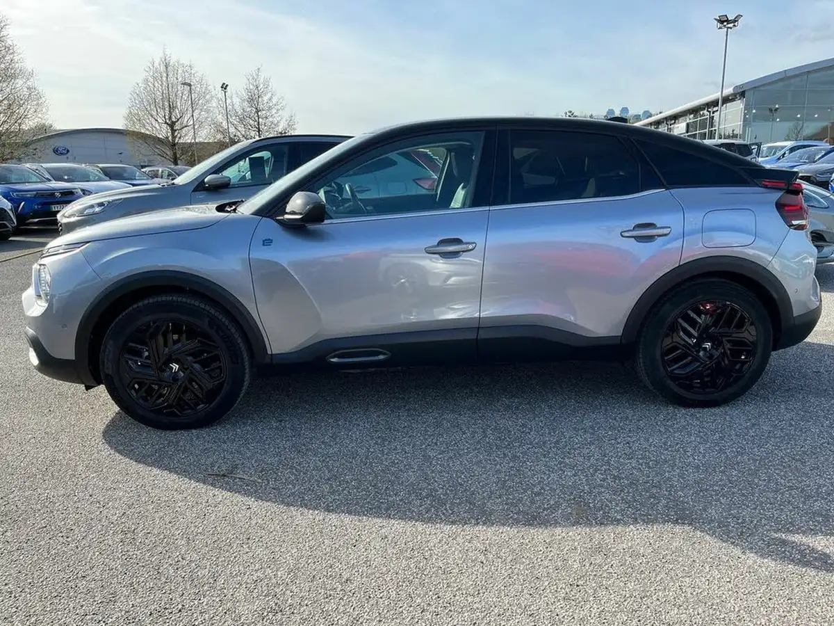 2024-citroen-c4-e-e-series-156ps-54kwh-big-19
