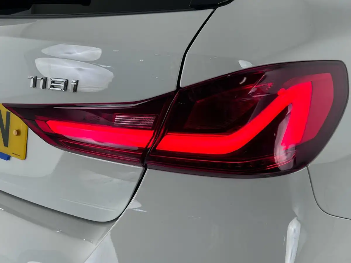 2022-bmw-1-series-15-118i-m-sport-lcp-dct-big-7