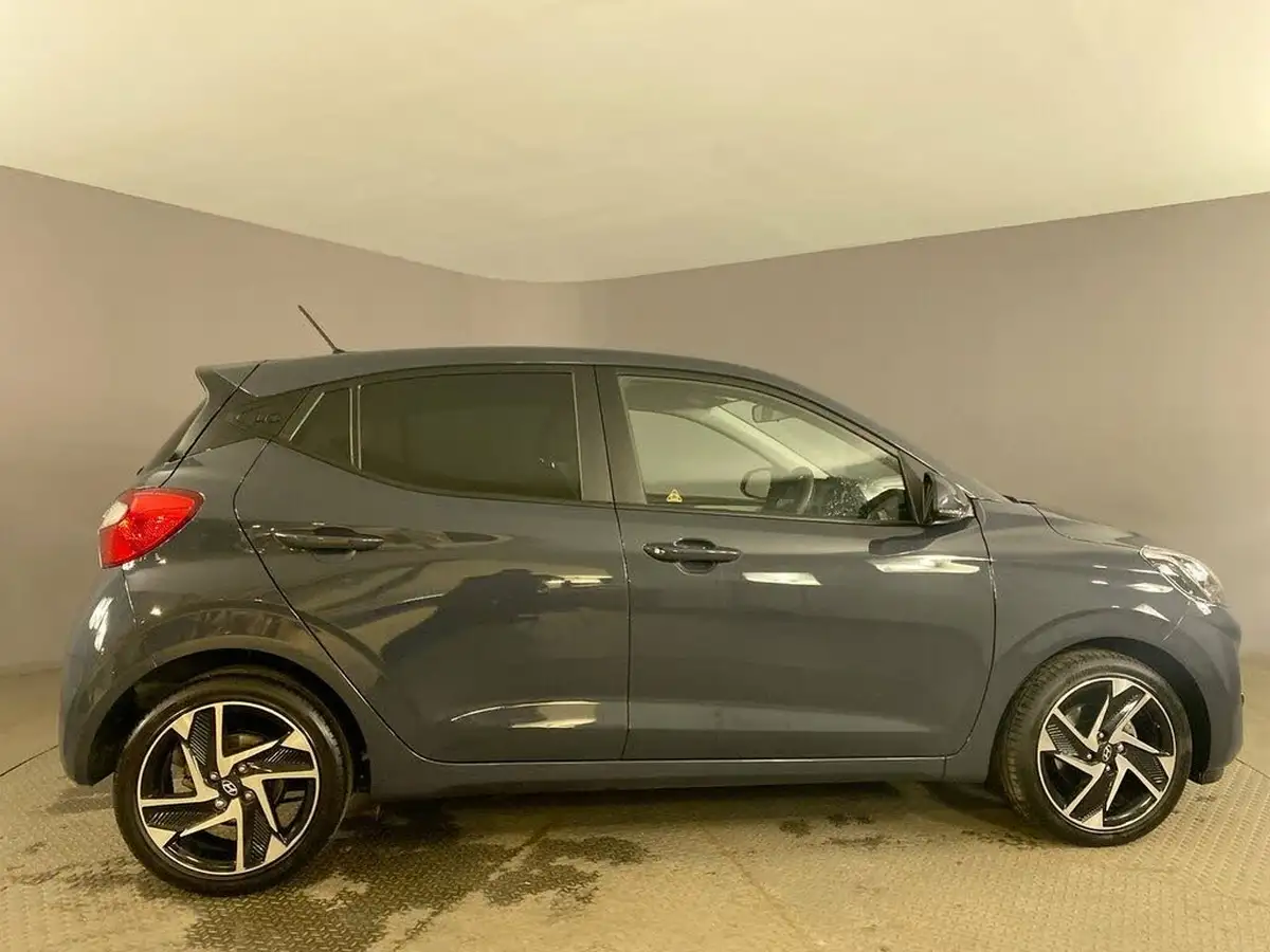 2023-hyundai-i10-12-premium-auto-big-8