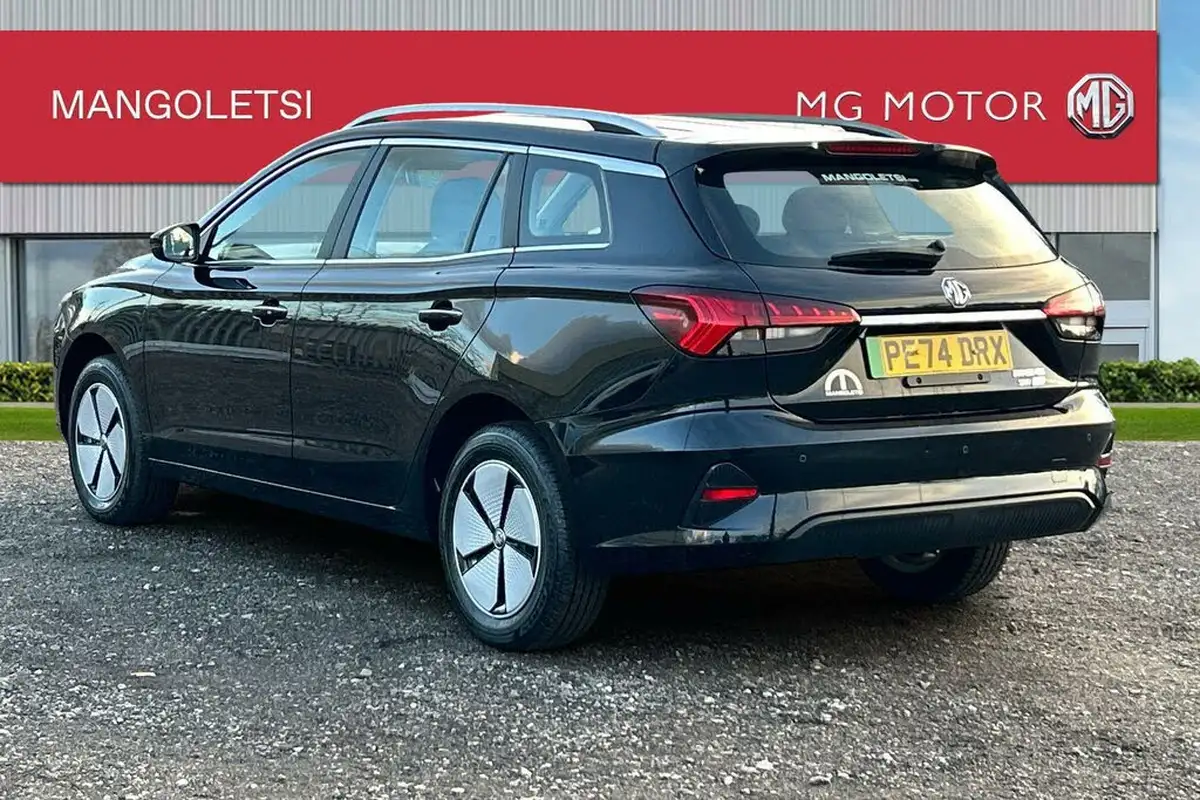 2024-mg-mg5-e-se-ev-big-2