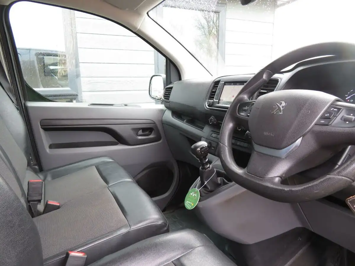 2019-peugeot-expert-20-bluehdi-professional-standard-1400-20bluehdi-eu6-panel-big-31