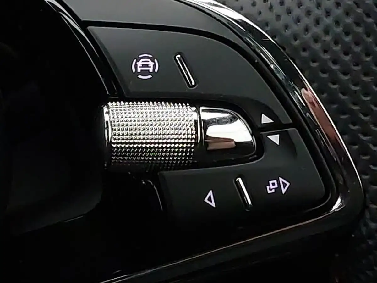 2021-skoda-kamiq-10-tsi-monte-carlo-109ps-big-12