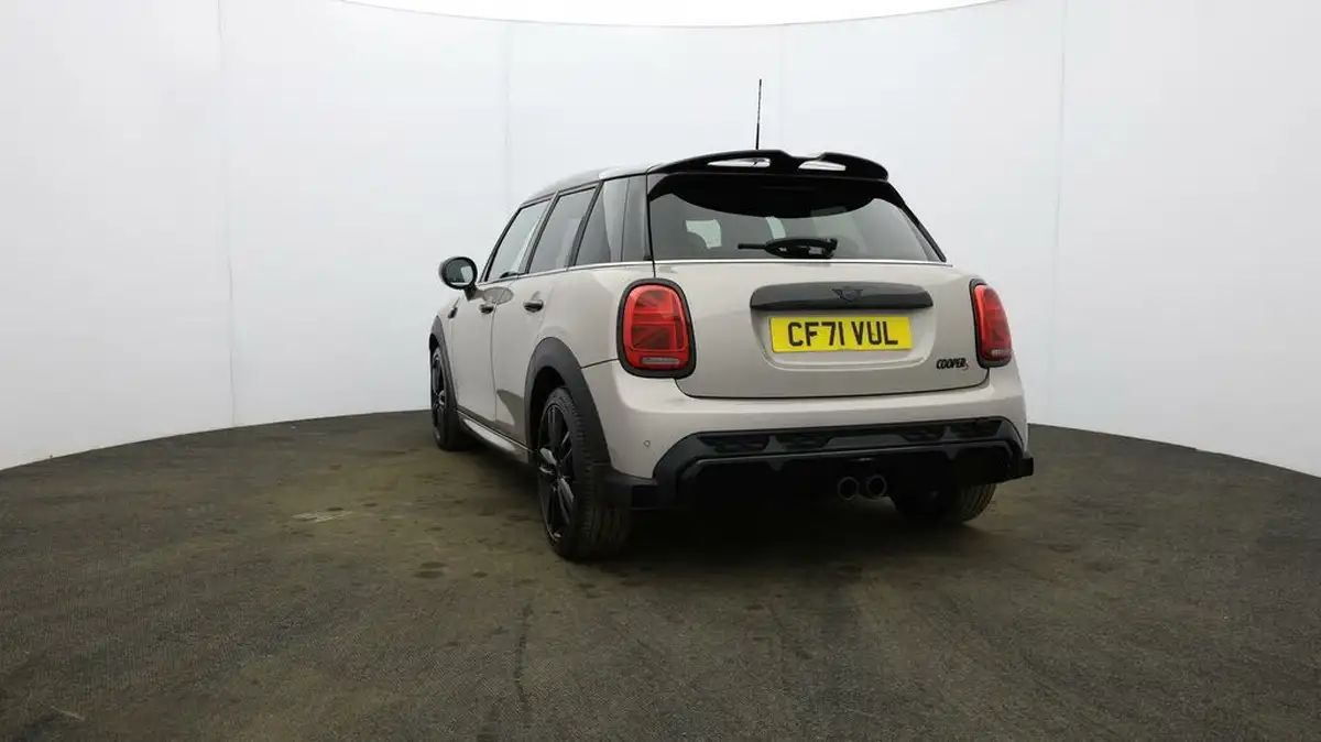 2022-mini-cooper-20-cooper-s-sport-hatchback-5d-auto-big-23