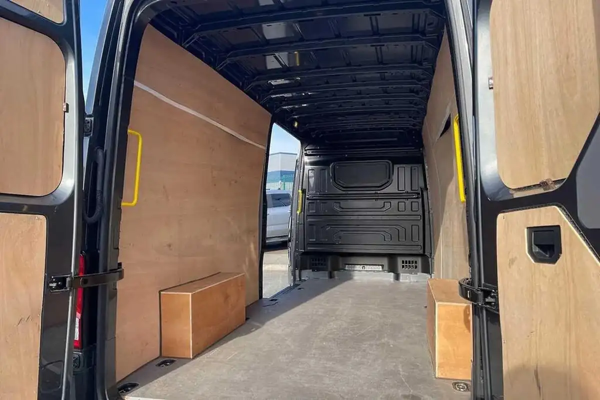 2024-volkswagen-crafter-20tdi-cr35-lwb-commerce-plus-140pseu6d-big-28