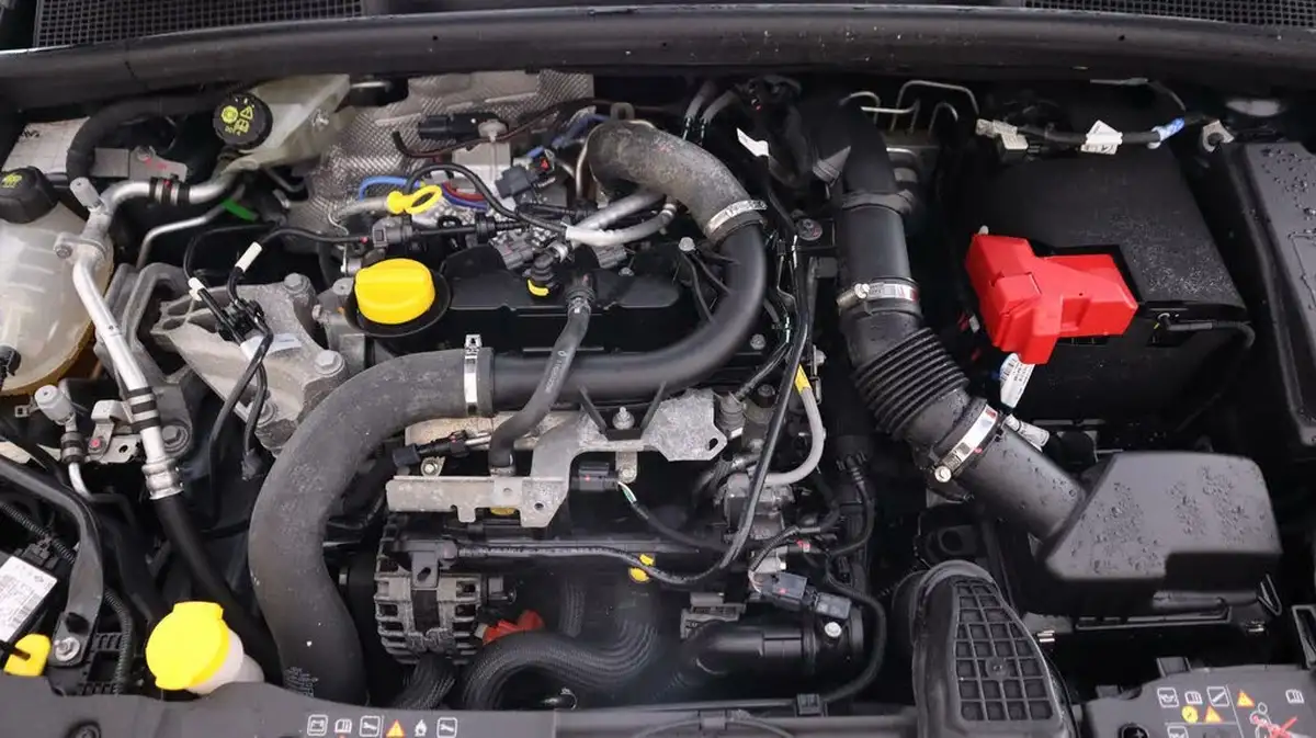 2021-renault-clio-10-tce-rs-line-90ps-big-18