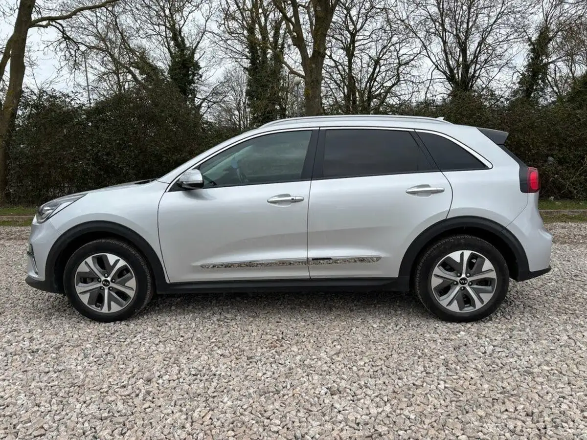 2021-kia-e-niro-ev-4-big-3