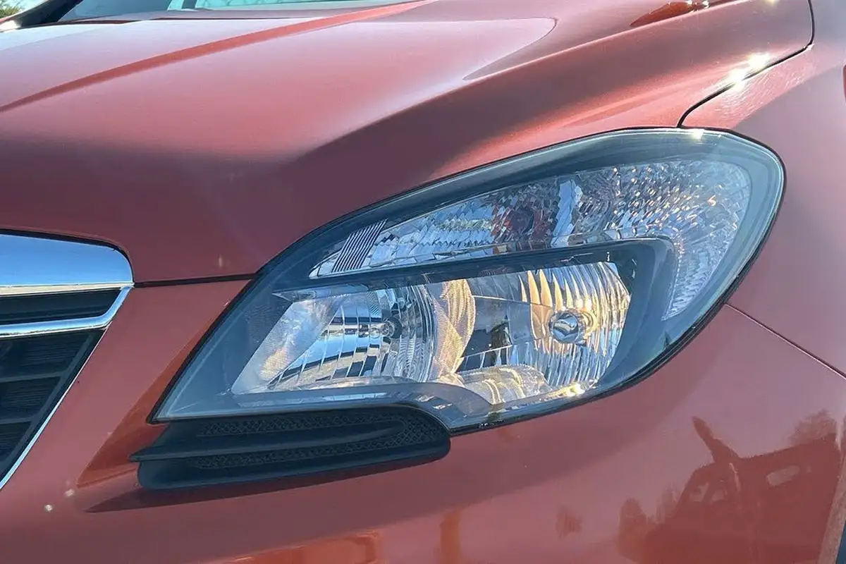 2015-vauxhall-mokka-16-se-big-12