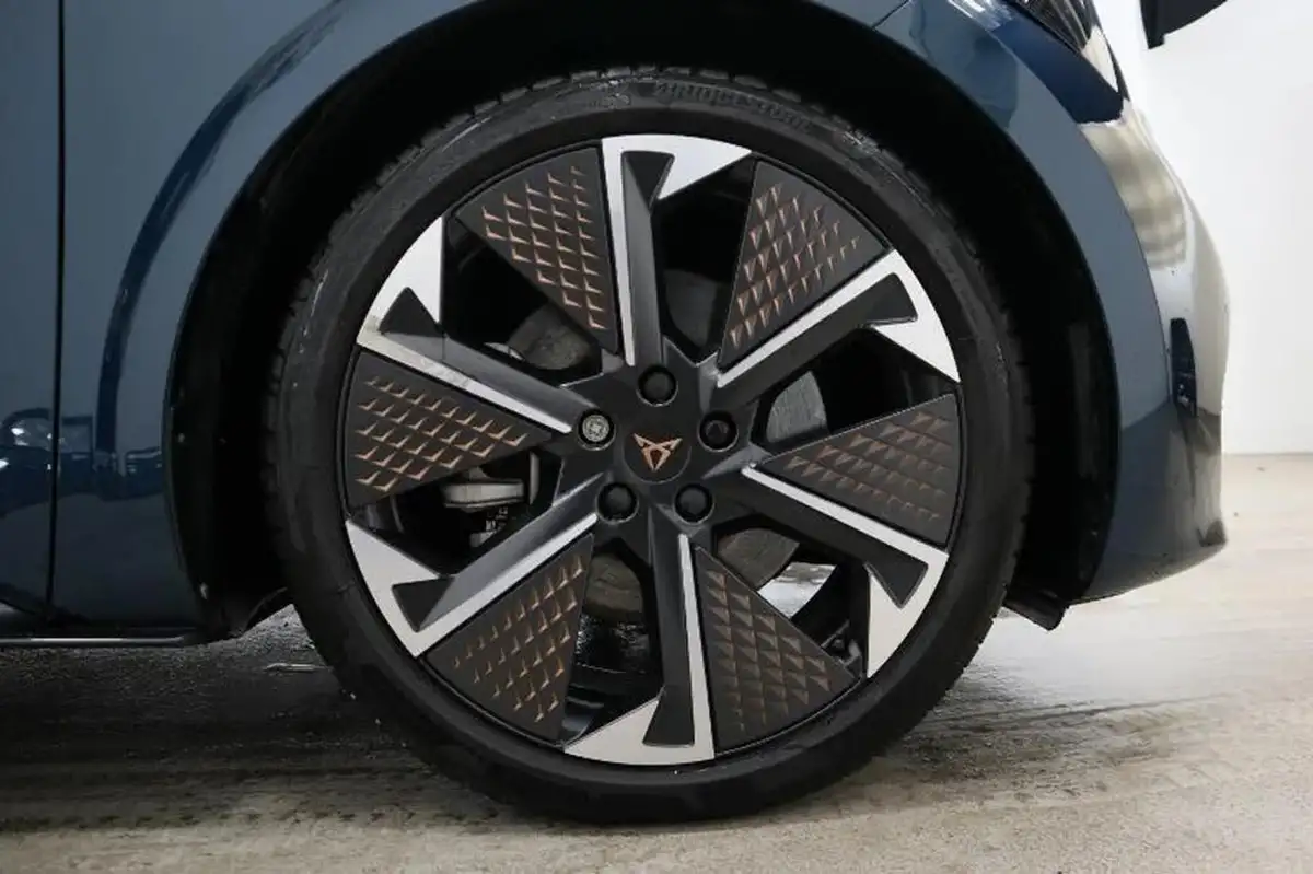 2024-cupra-born-e-v3-edition-big-3