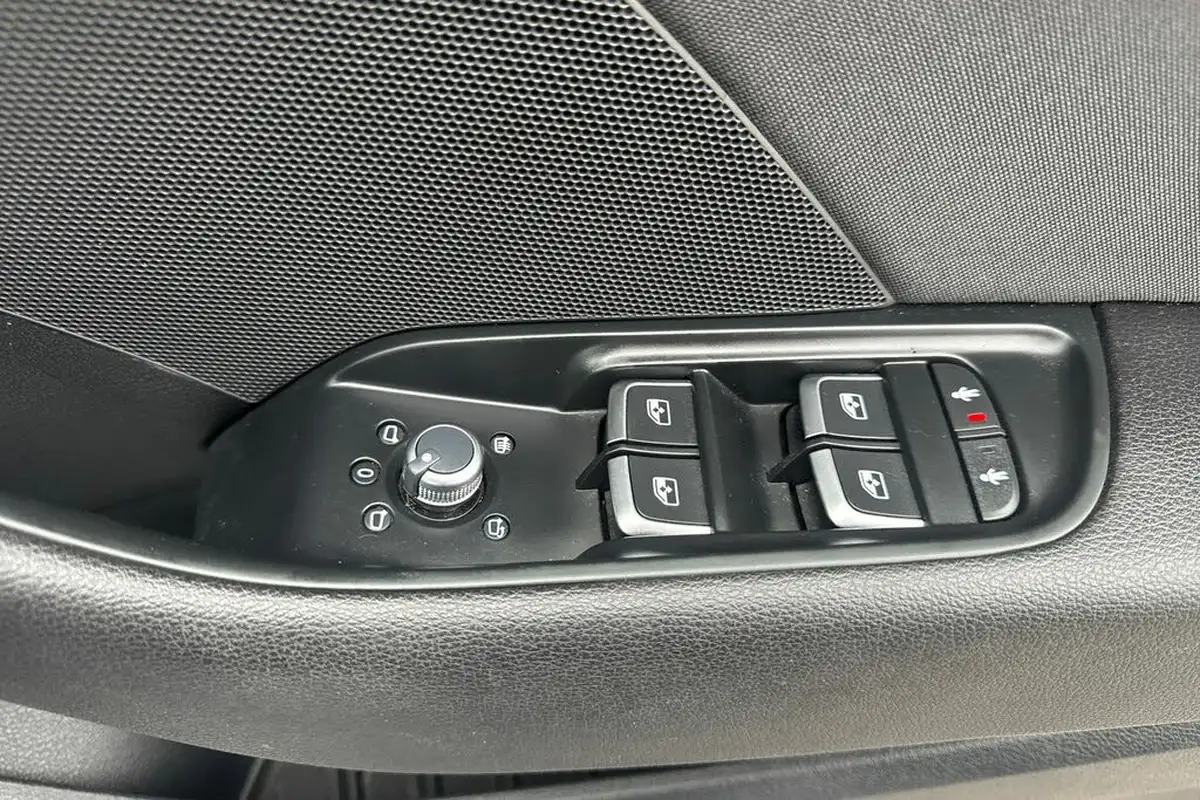 2018-audi-a3-15-tfsi-sportback-5d-big-36