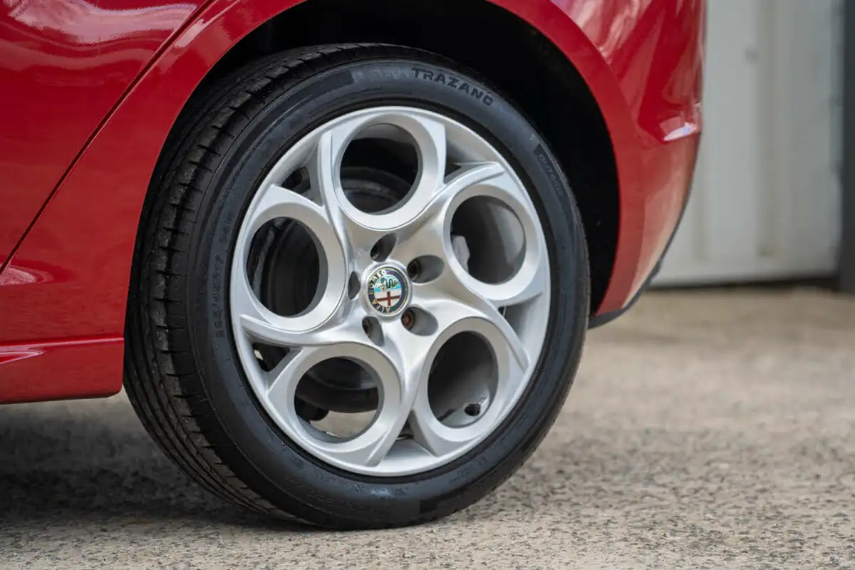 2015-alfa-romeo-giulietta-14-tb-sprint-big-46
