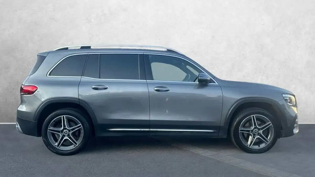 2021-mercedes-benz-glb-class-13-glb200-amg-line-premium-7g-tronic-big-4