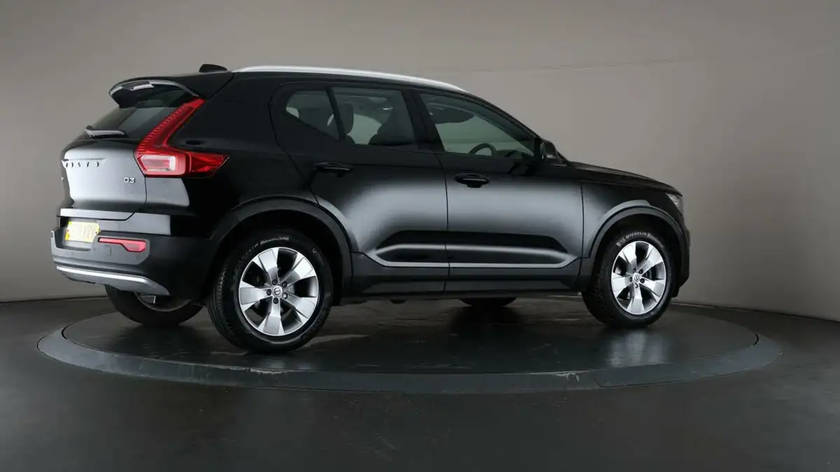 2020-volvo-xc40-20td-d3-momentum-geartronic-big-57