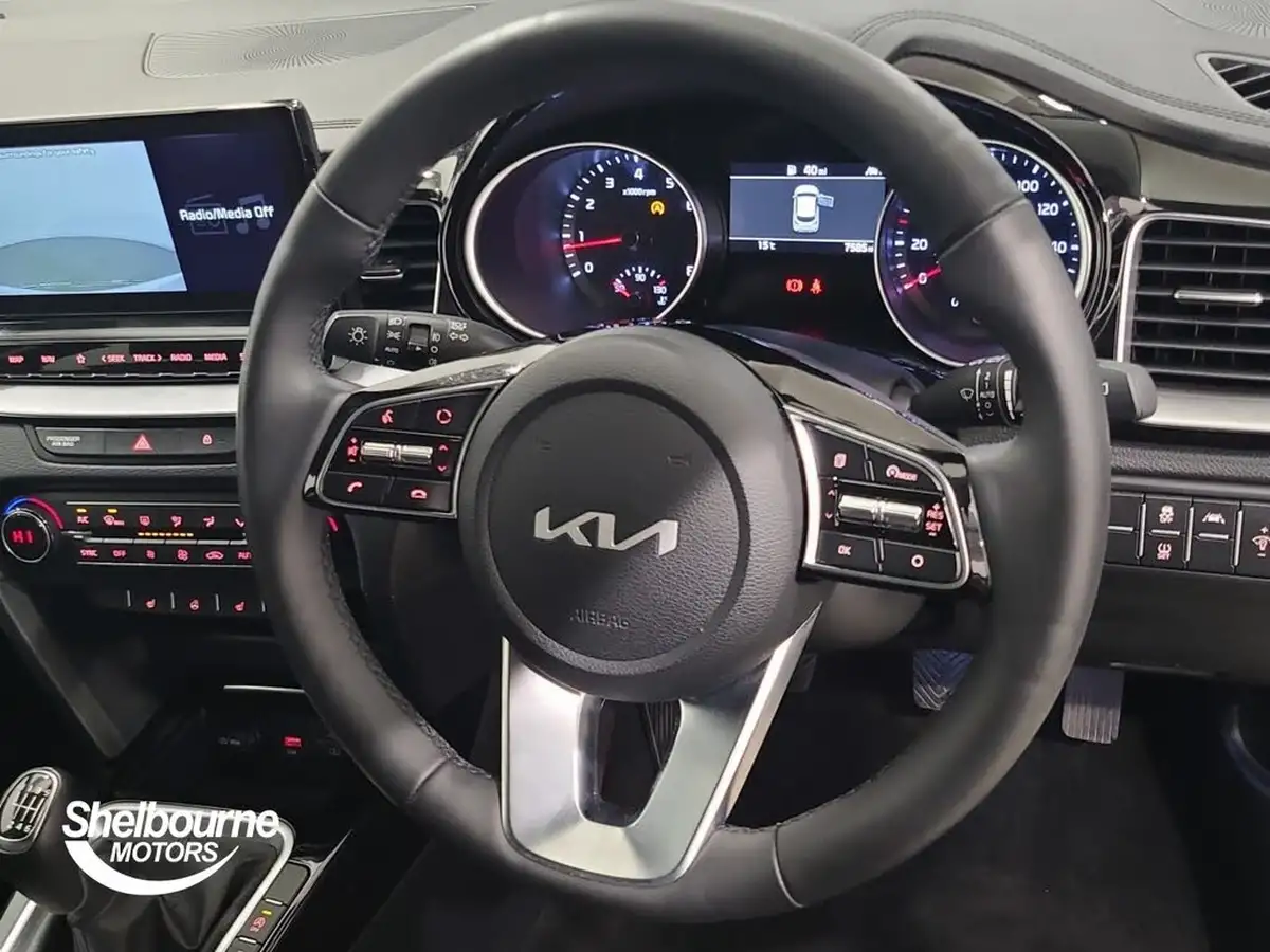 2022-kia-xceed-15-t-gdi-3-big-3