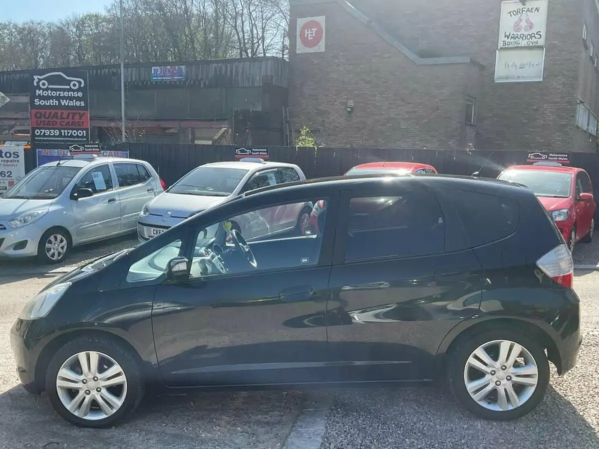 2010-honda-jazz-14-ex-big-3