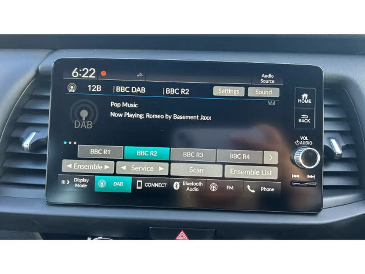 2020-honda-jazz-15-i-mmd-sr-big-34