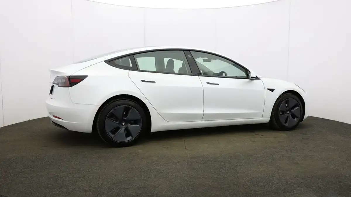 2021-tesla-model-3-e-standard-plus-big-46
