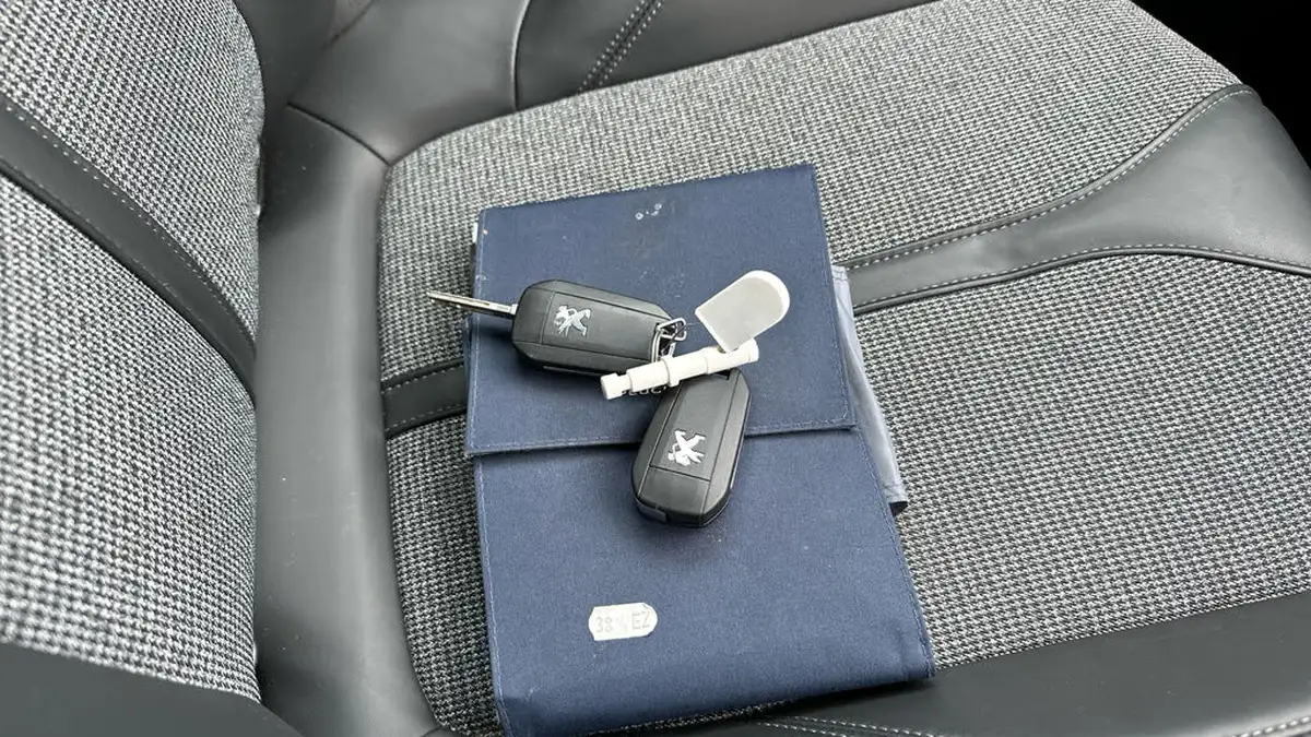 2018-peugeot-3008-suv-15-bluehdi-allure-big-42