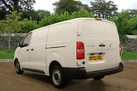 2022-vauxhall-vivaro-15td-2900-l2h1-dynamic-small-7