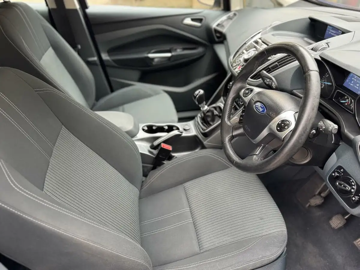 2015-ford-c-max-10-titanium-125ps-big-34