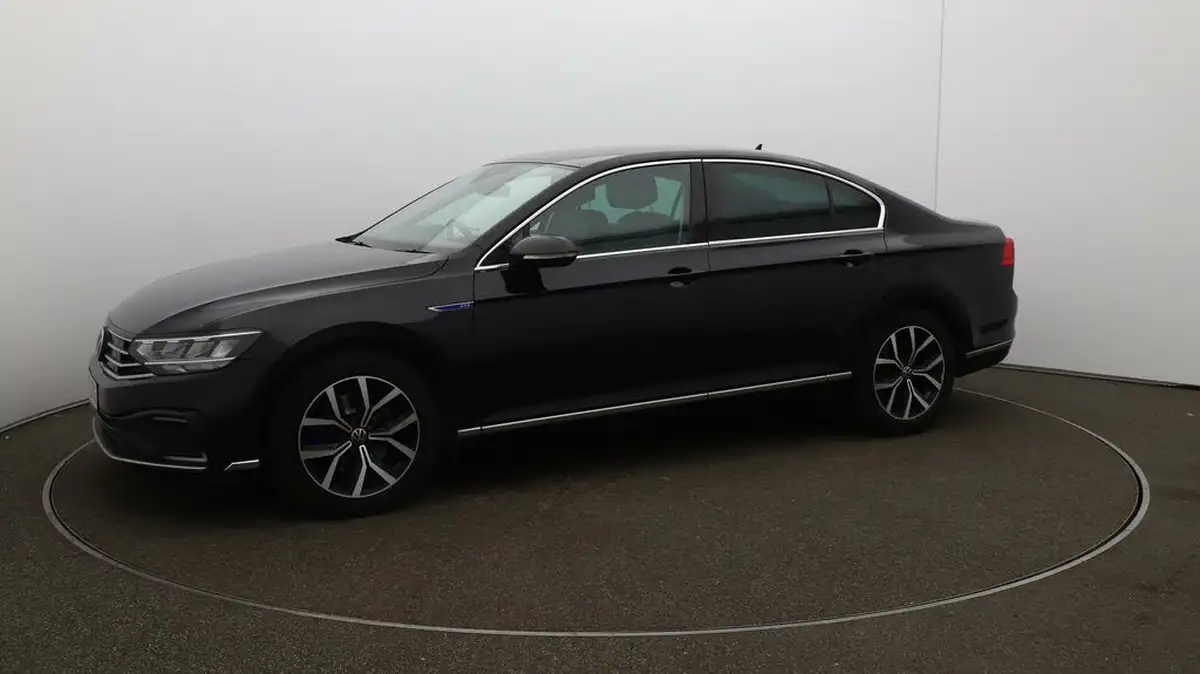 2021-volkswagen-passat-14-tsi-gte-saloon-4d-big-58