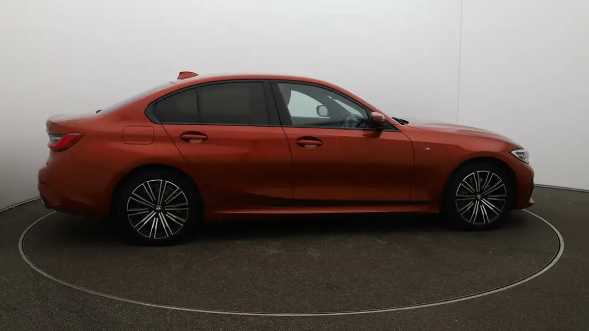 2019-bmw-3-series-20-330e-m-sport-plus-pack-big-43