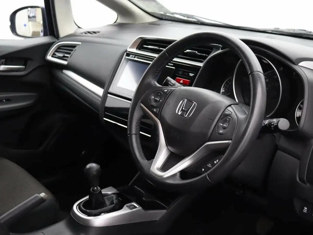 2016-honda-jazz-13-i-vtec-ex-big-11
