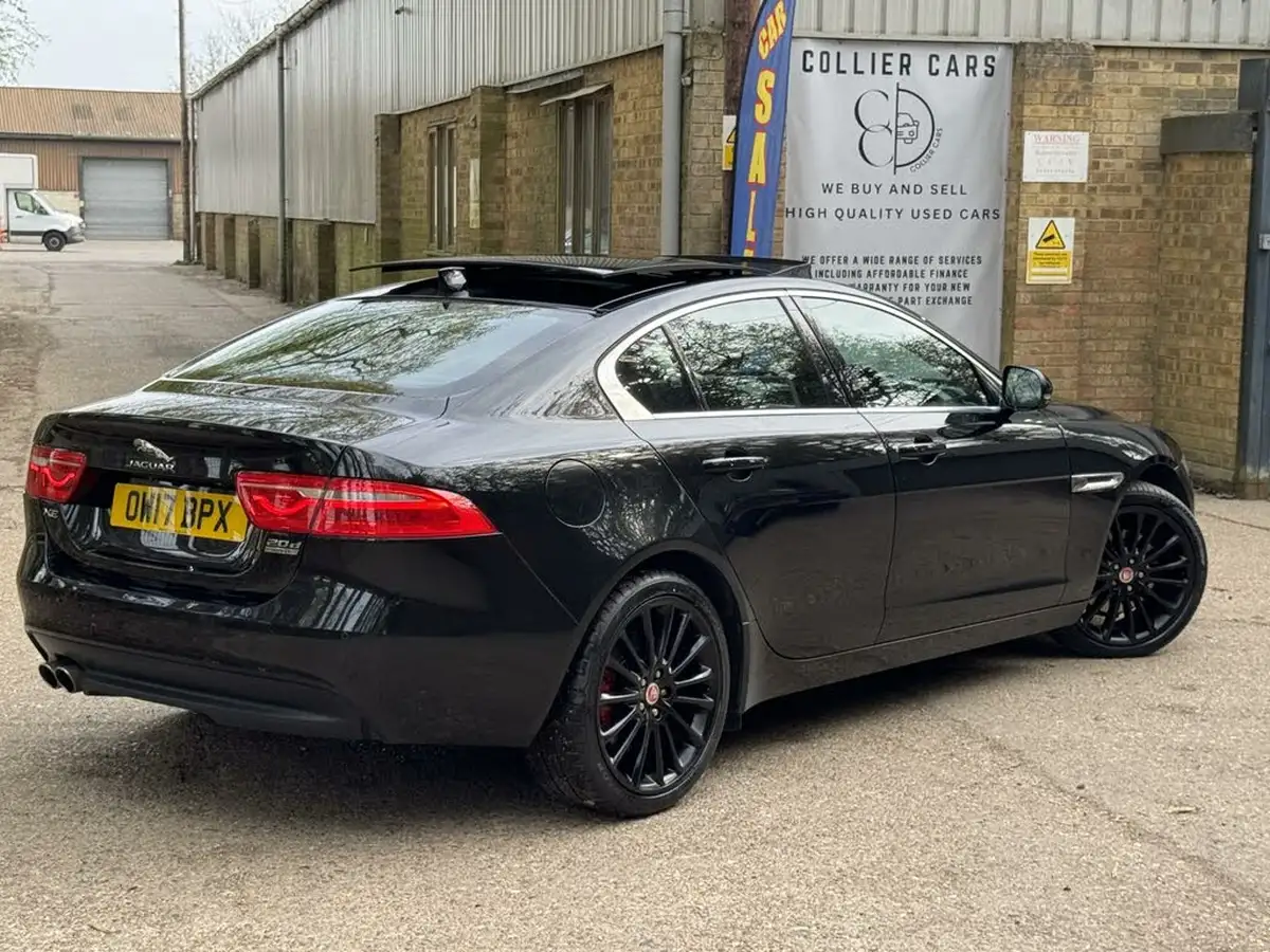 2017-jaguar-xe-20d-portfolio-180ps-awd-ss-1999cc-auto-big-18