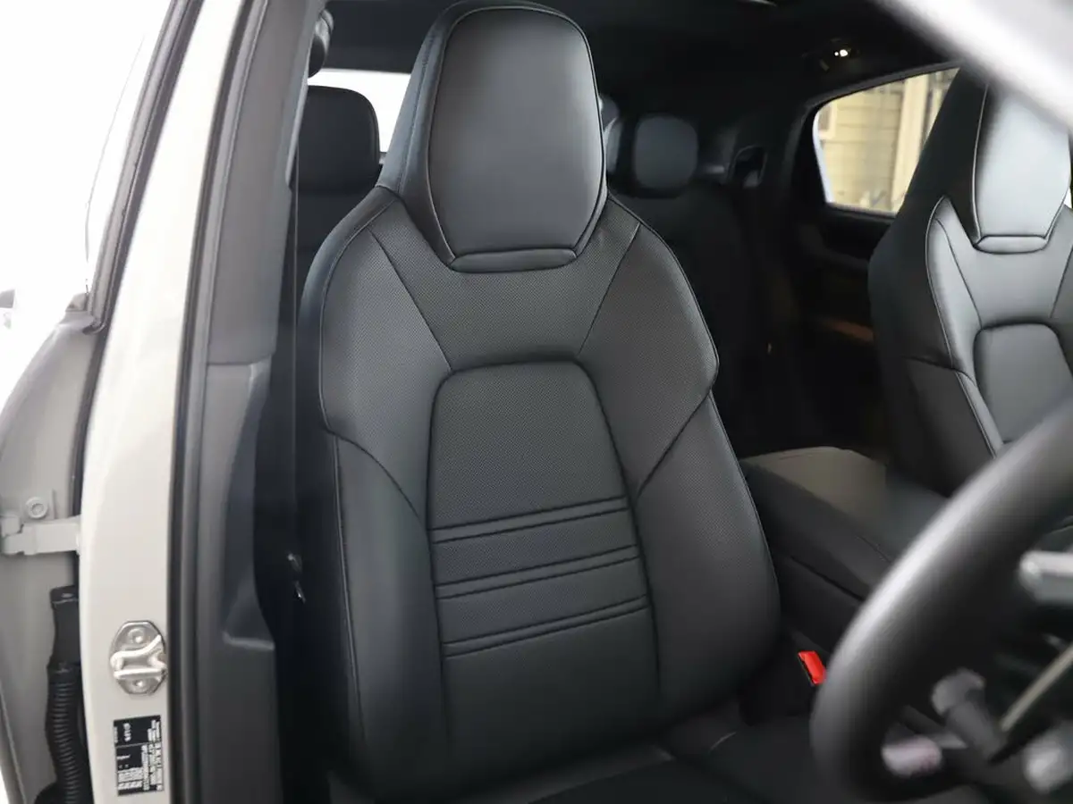 2023-porsche-cayenne-30-v6-353ps-coupe-big-27