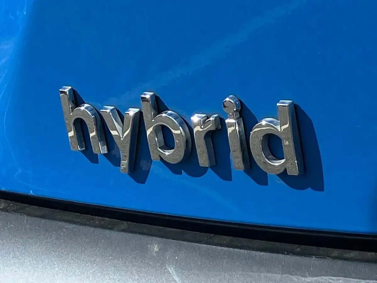 2022-hyundai-kona-16-gdi-premium-big-47