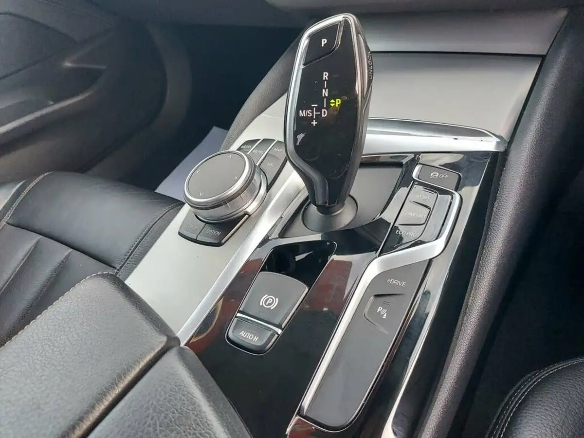 2019-bmw-5-series-20-530e-se-auto-big-42