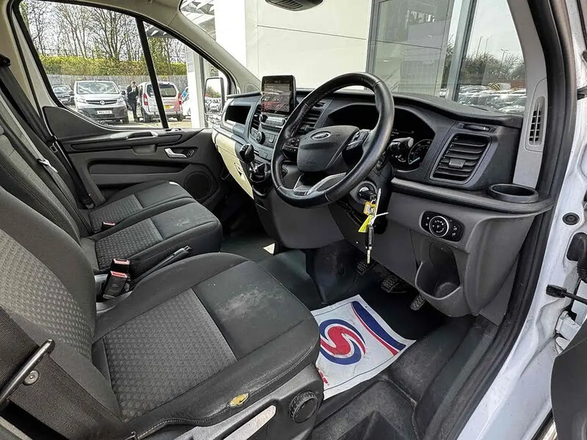 2021-ford-transit-custom-20tdci-300-l1h1-trend-105pseu6dt-panel-van-big-18