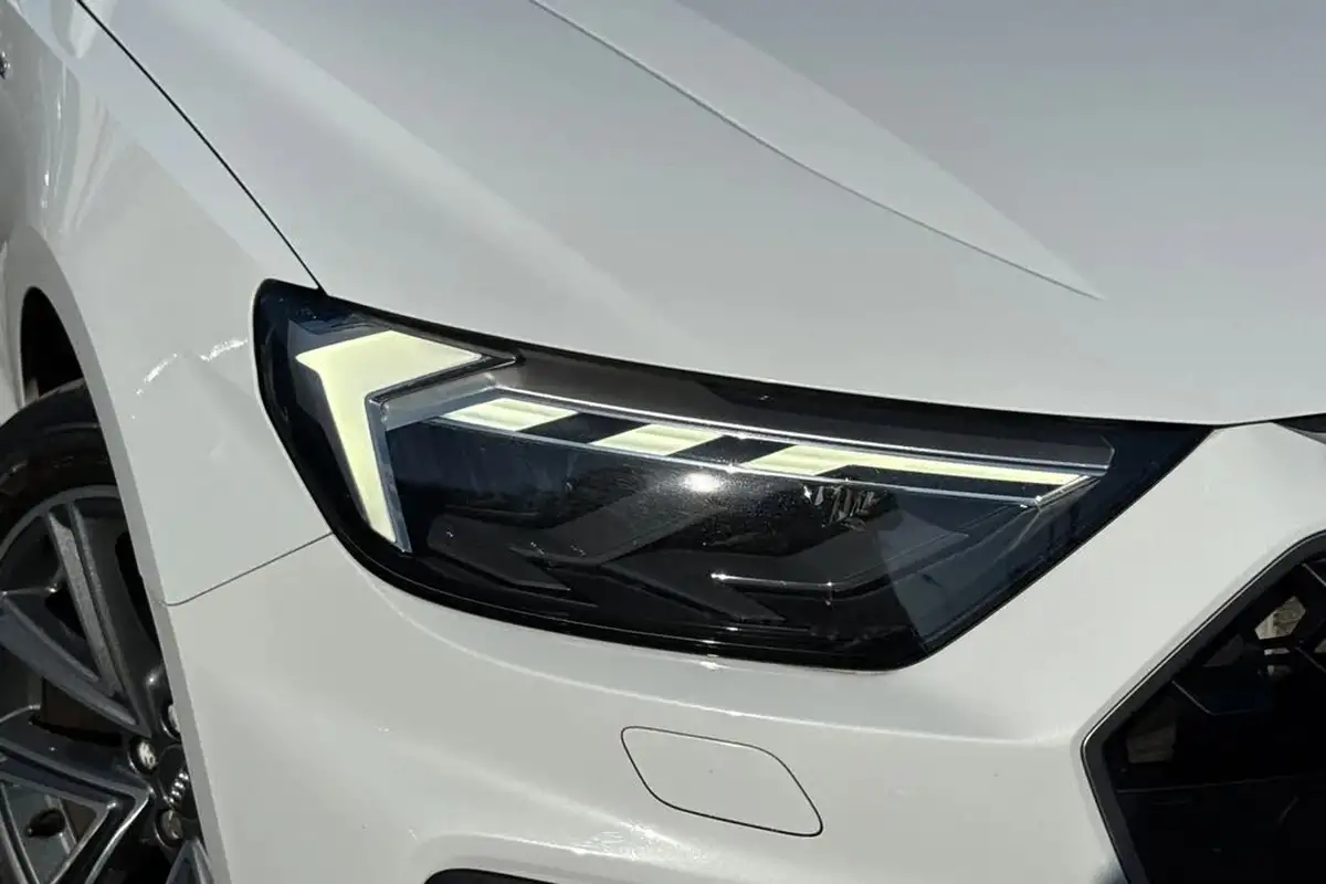 2019-audi-a1-10-30-tfsi-s-line-big-24