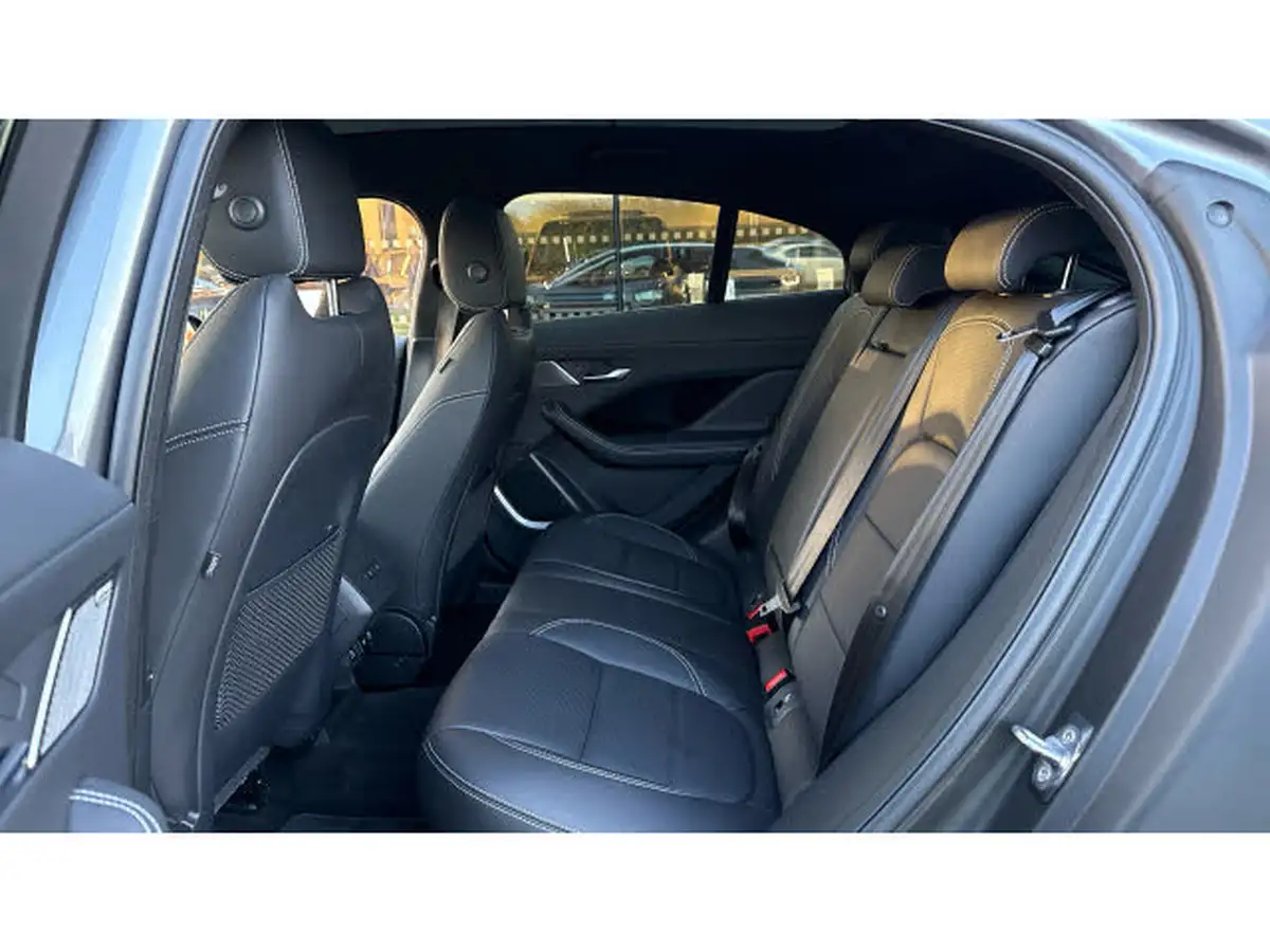 2022-jaguar-i-pace-ev400-hse-black-big-15