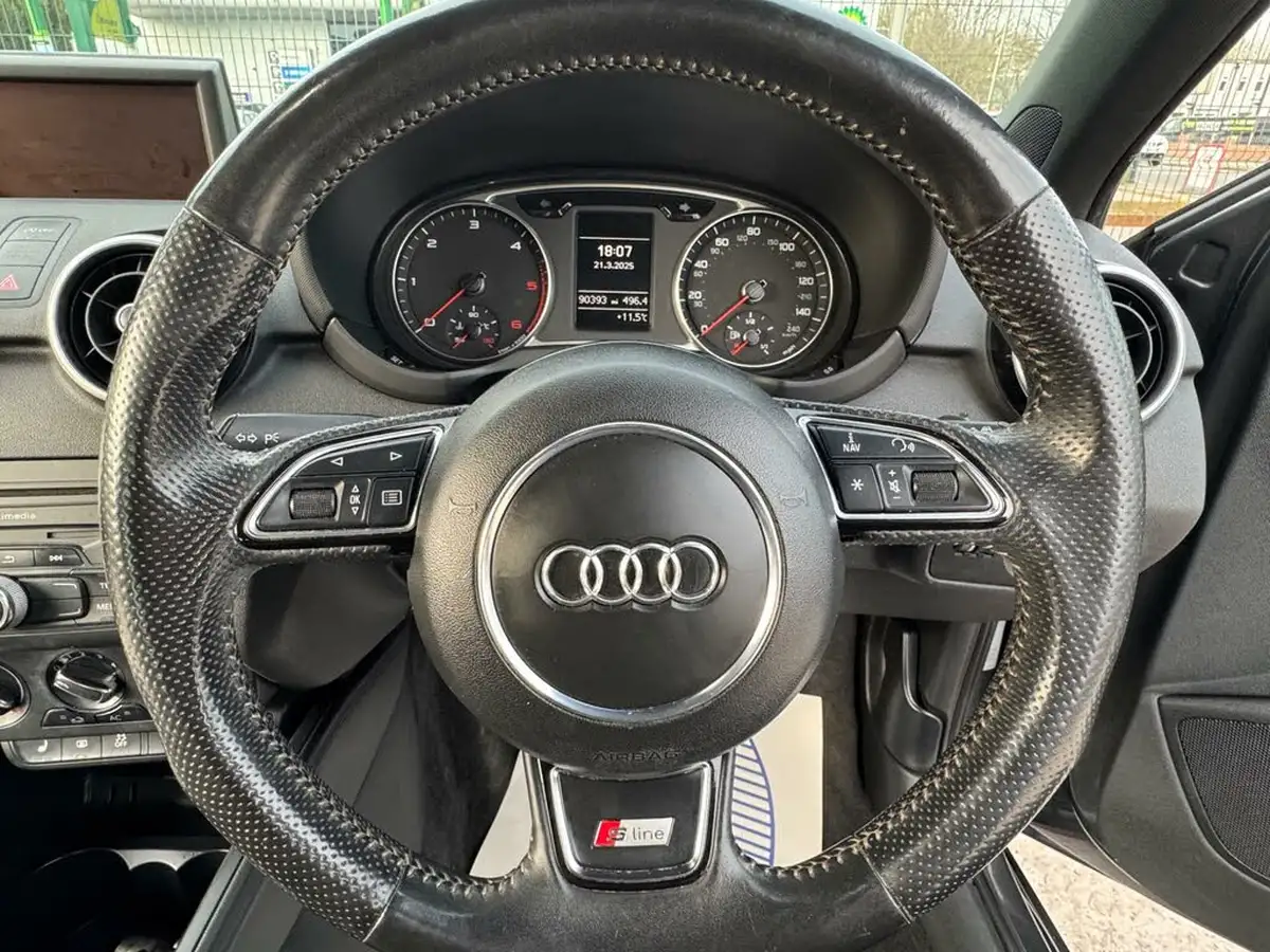 2013-audi-a1-16td-s-line-hatchback-3d-big-22