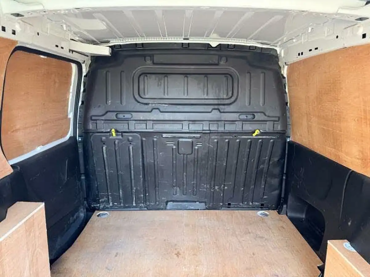 2021-peugeot-partner-15-bluehdi-1000-professional-100ps-eu6dt-panel-big-38