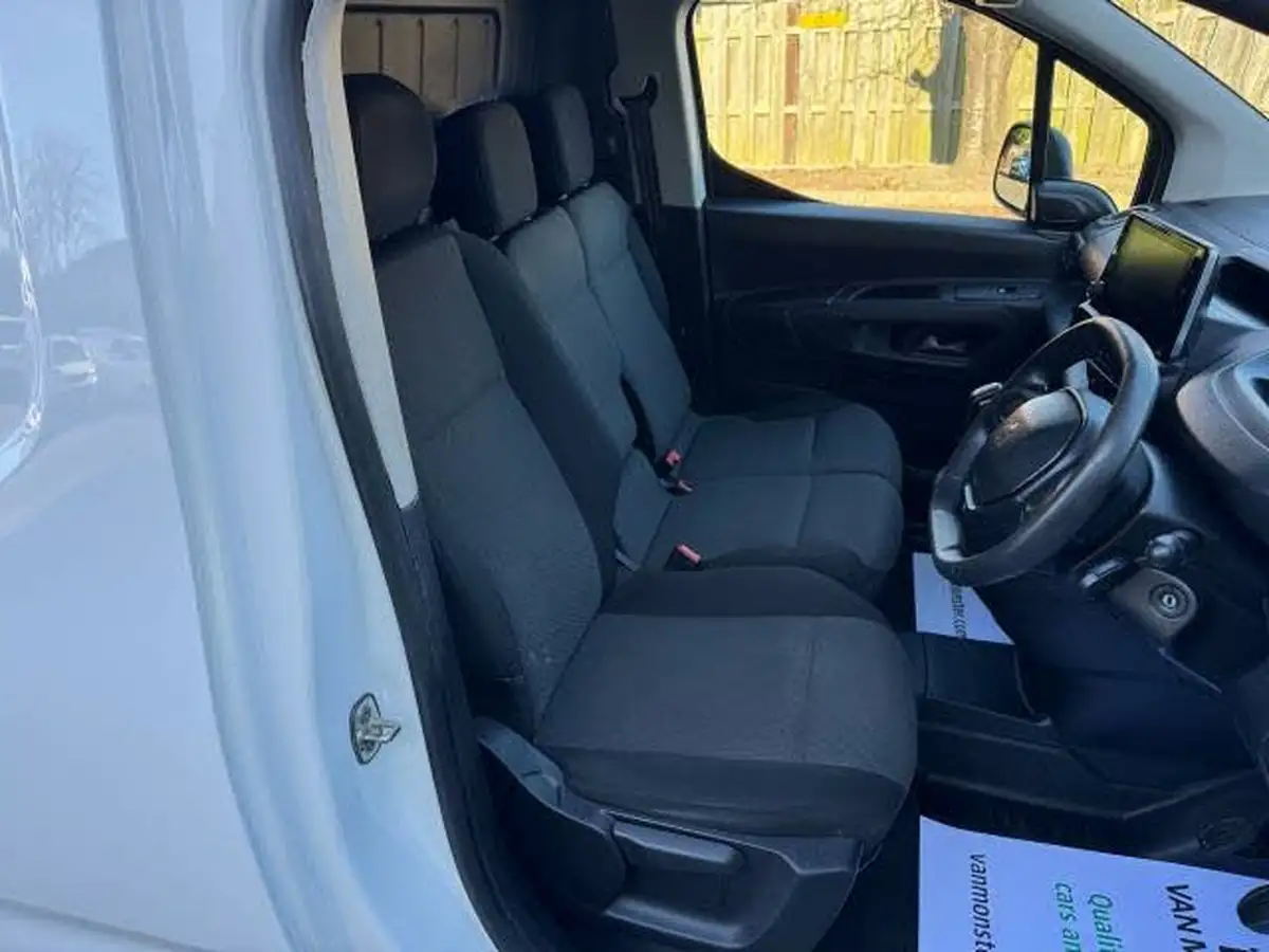 2021-peugeot-partner-15-bluehdi-1000-professional-100ps-eu6dt-panel-big-13