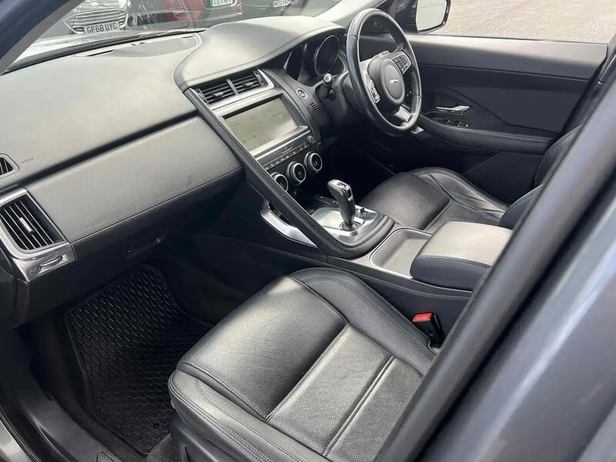 2018-jaguar-e-pace-20-i4-s-ss-big-27
