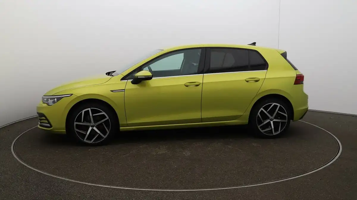 2021-volkswagen-golf-15-tsi-style-130ps-hatchback-big-4