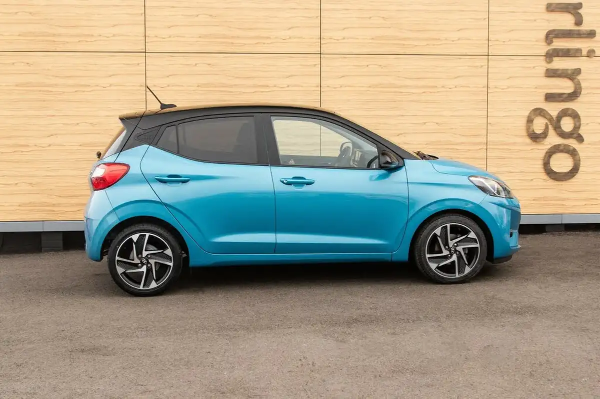 2020-hyundai-i10-10-premium-big-11