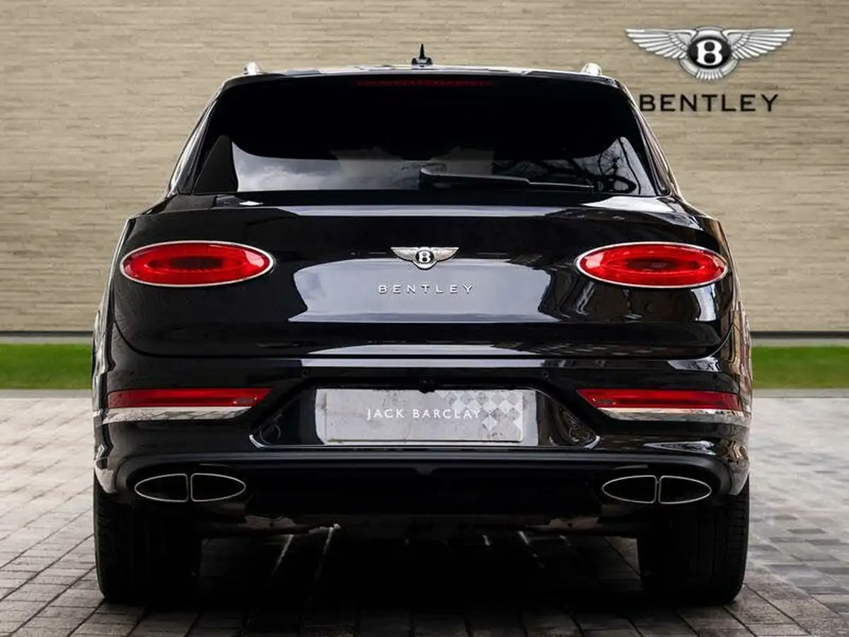 2022-bentley-bentayga-40-v8-big-7