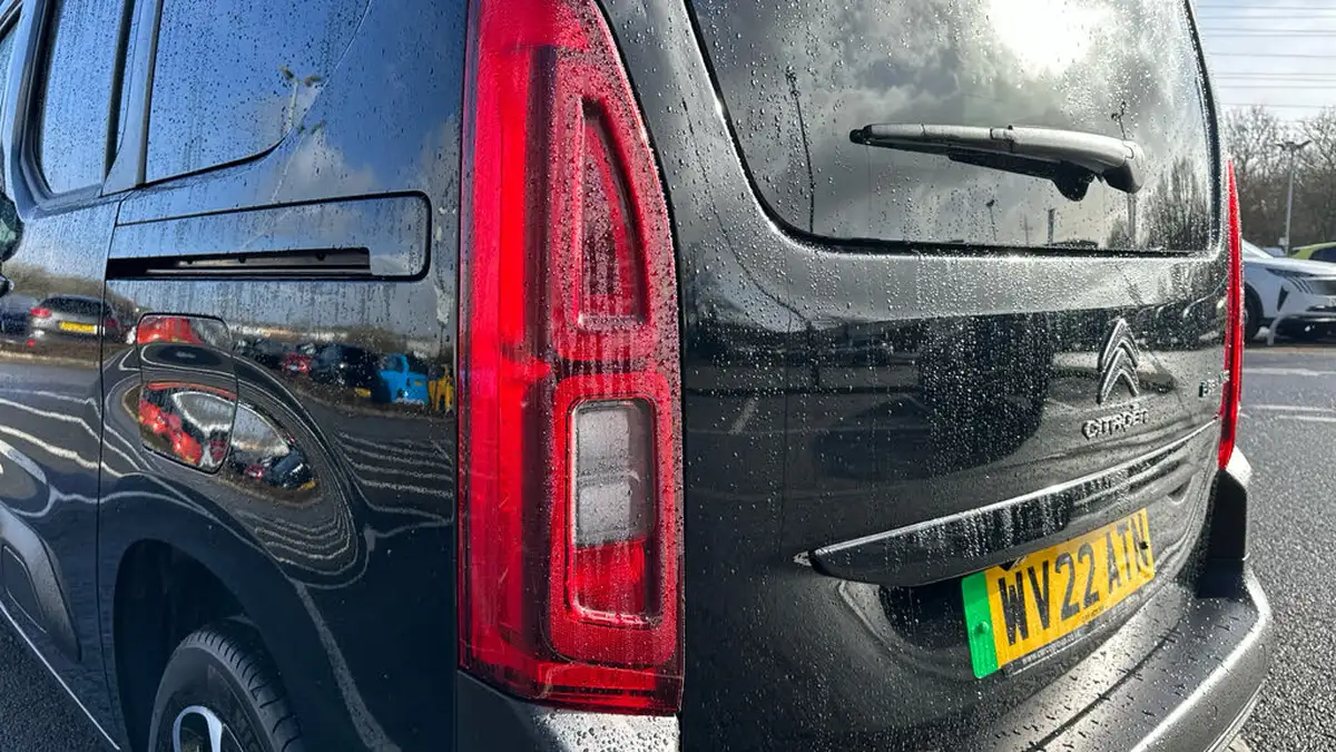2022-citroen-berlingo-e-flair-xtr-m-size-big-44