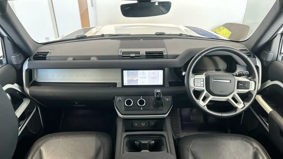 2022-land-rover-90-defender-30-d250-x-dynamic-se-big-8