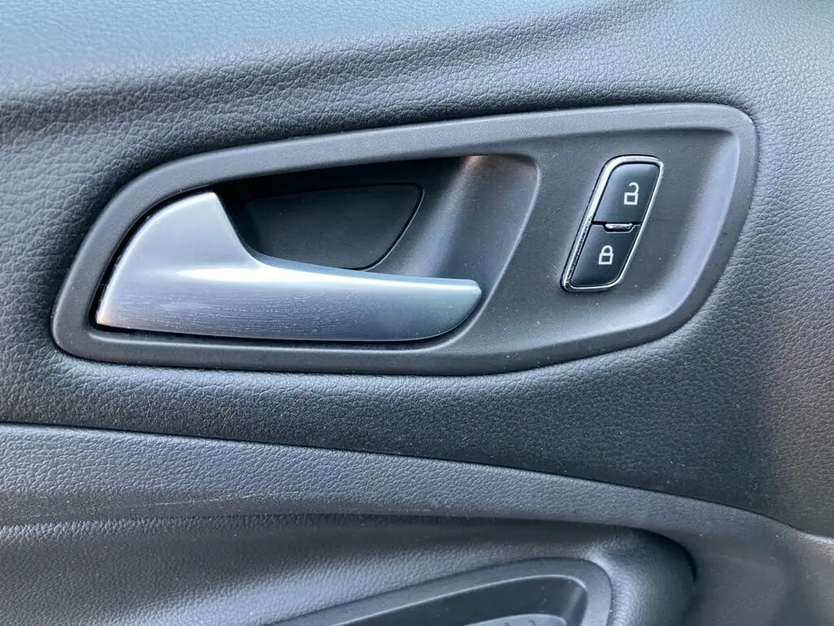 2016-ford-kuga-20tdci-zetec-big-27